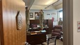 Soldier reenlists while standing on division sergeant major’s desk