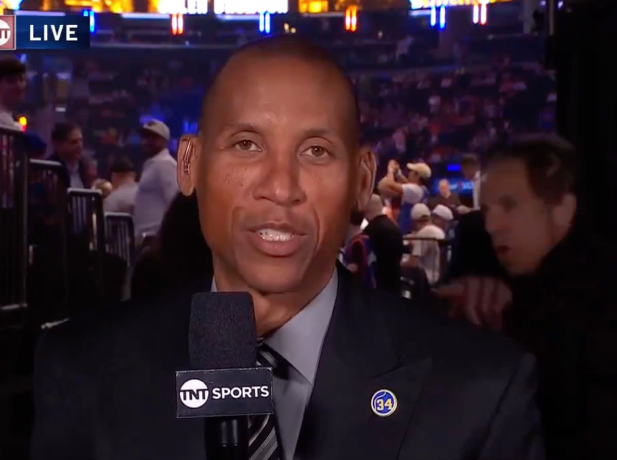 Ben Stiller's Photobomb of Reggie Miller Goes Viral Ahead of Pacers-Knicks