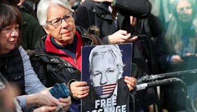 Columna de José Miguel Ahumada: La valentía de Julian Assange - La Tercera