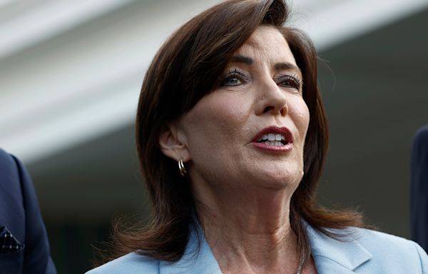 Gov. Hochul, NY Dems promise $5M, campaign infrastructure in 7 toss-up U.S. House races