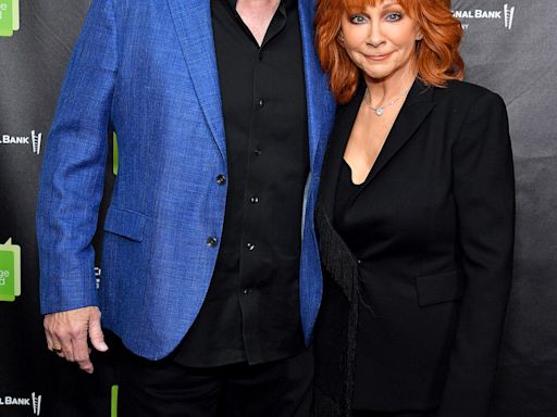 Reba McEntire Teases ‘Happy’s Place’ Sitcom Will Feature Boyfriend Rex Linn