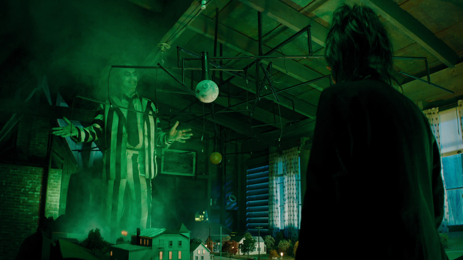 The Ending Of Tim Burton's Beetlejuice 2, Explained - SlashFilm