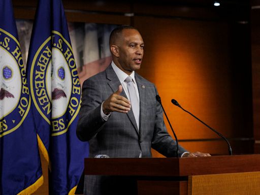 Jeffries Plans to Meet Virtually With Top House Democrats on Biden’s Path Ahead