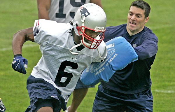 'Where's your car?': Texans GM shares incredible Randy Moss story