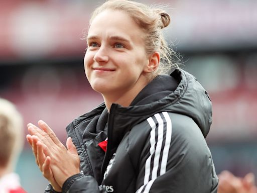 Vivianne Miedema: Man City close to signing WSL record goalscorer after Arsenal exit