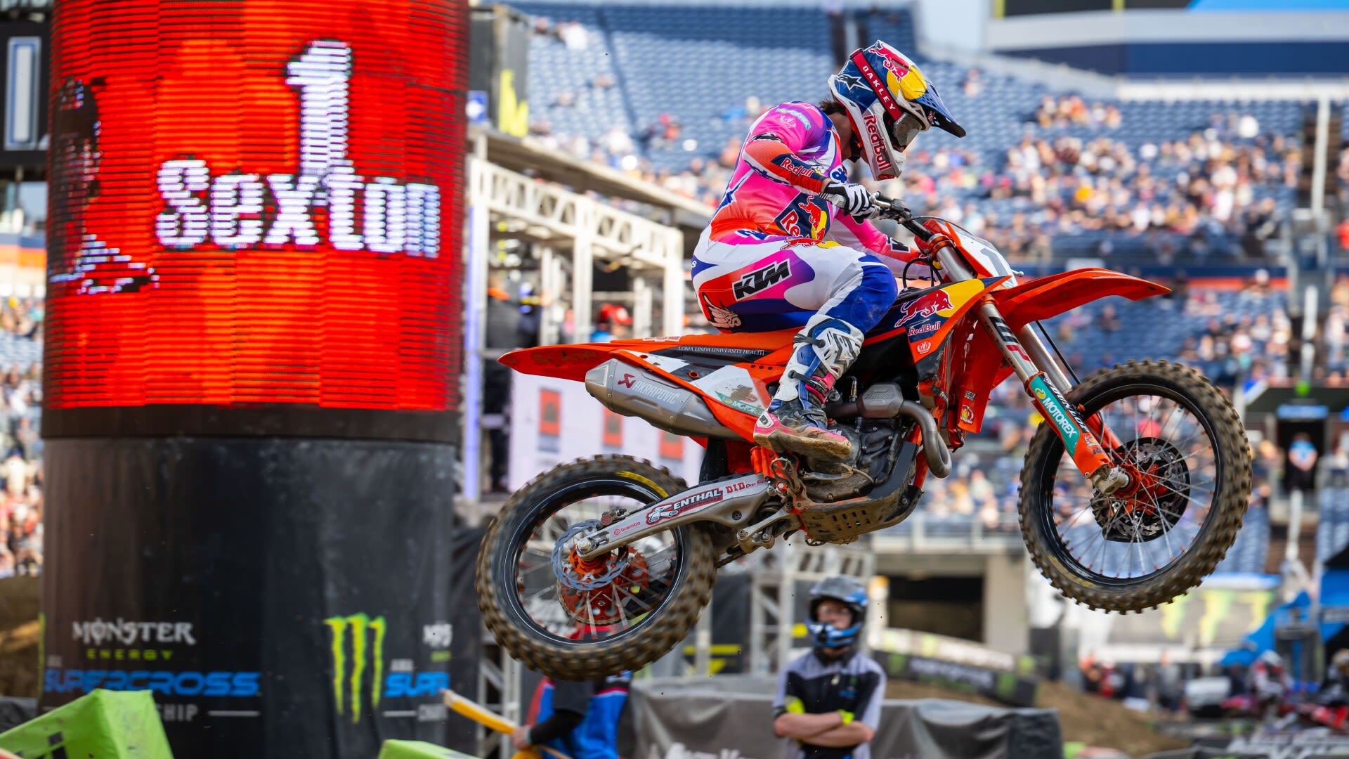 Chase Sexton wins the 2024 Supercross season finale; Jett Lawrence crowned champion