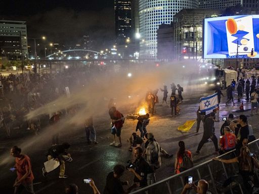 Gaza: Protestas en Tel Aviv, Kerem Shalom abierto para el paso de refugiados y ayuda