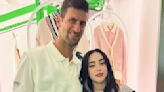 La foto viral de Nicki Nicole con Novak Djokovic en París y la explicación detrás de su gesto