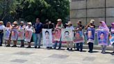 Protesta de Padres de los 43 en busca de justicia