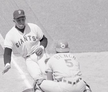 Johnny Bench recalls hilarious instance of Willie Mays trying to steal his signs: 'You got me!'