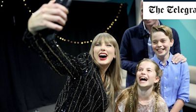 Taylor Swift posts selfie with ‘M8’ Prince William and beaming George and Charlotte backstage