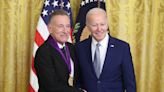 Biden premia a Springsteen y José Feliciano por su contribución a las artes