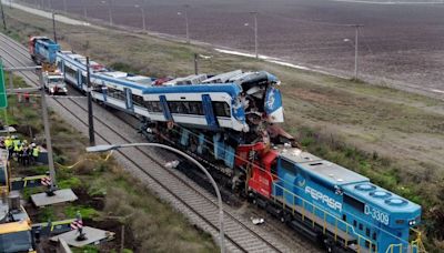 Choque de trenes y paro de trabajadores de EFE dan duro golpe a mundo ferroviario ¿Cómo evalúas el servicio? ¿Hay daño a la confianza? Opina con nosotros - La Tercera