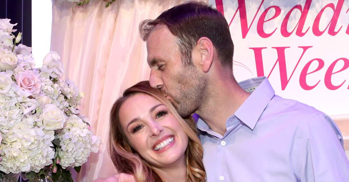 'Married at First Sight's Jamie Otis and Doug Hehner Announce Birth of Twins With Sweet Photos: 'Feels Like a Dream'