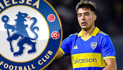 Chelsea 'to sign Aaron Anselmino transfer with £17m star flying to London'