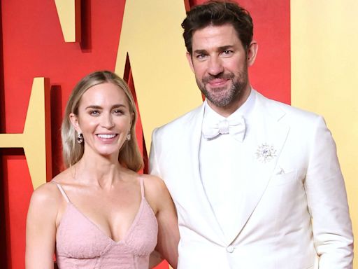 Emily Blunt Recounts Husband John Krasinski 'Trying to Act Cool' While Handling a Big Spider in Australia