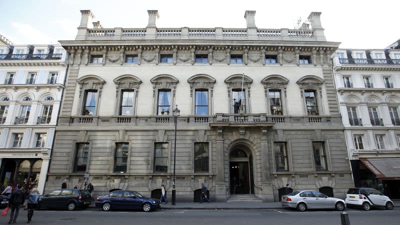 London’s famous Garrick Club votes to allow women, nearly 200 years after it was founded | CNN