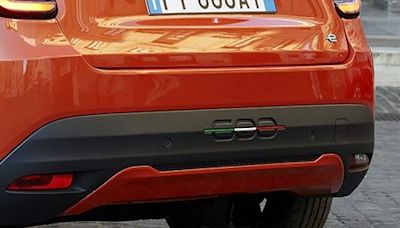 Fiat to remove Italian flag from cars built in Poland after row with Meloni