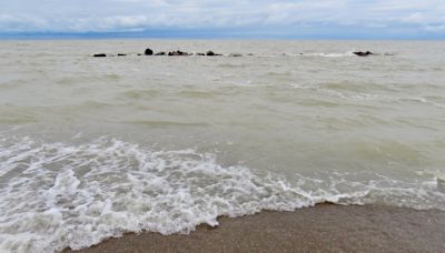 Three people rescued from sinking boat on Lake Erie