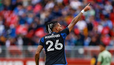 Second-half goals help Quakes beat LAFC at raucous Levi’s Stadium