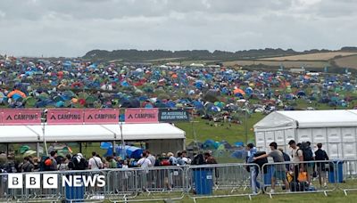 Queues cause chaos for festival goers heading to Boardmasters