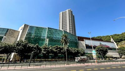 Com medo dos assaltos, alunos da UFRJ têm aula noturna no... Shopping RioSul