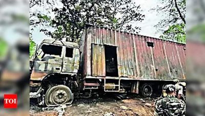Worker burnt alive as gun-toting criminals set container truck afire | Ranchi News - Times of India