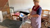 La 'casa de los horrores' en un pueblo gallego: cadáveres, basura y maleza en un inmueble usado como criadero ilegal de perros