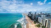 Poluição nas praias reflete penúria do saneamento básico no Brasil