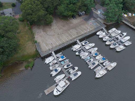 Barnstable agrees to buy land for $1.1 million clearing way for marina expansion