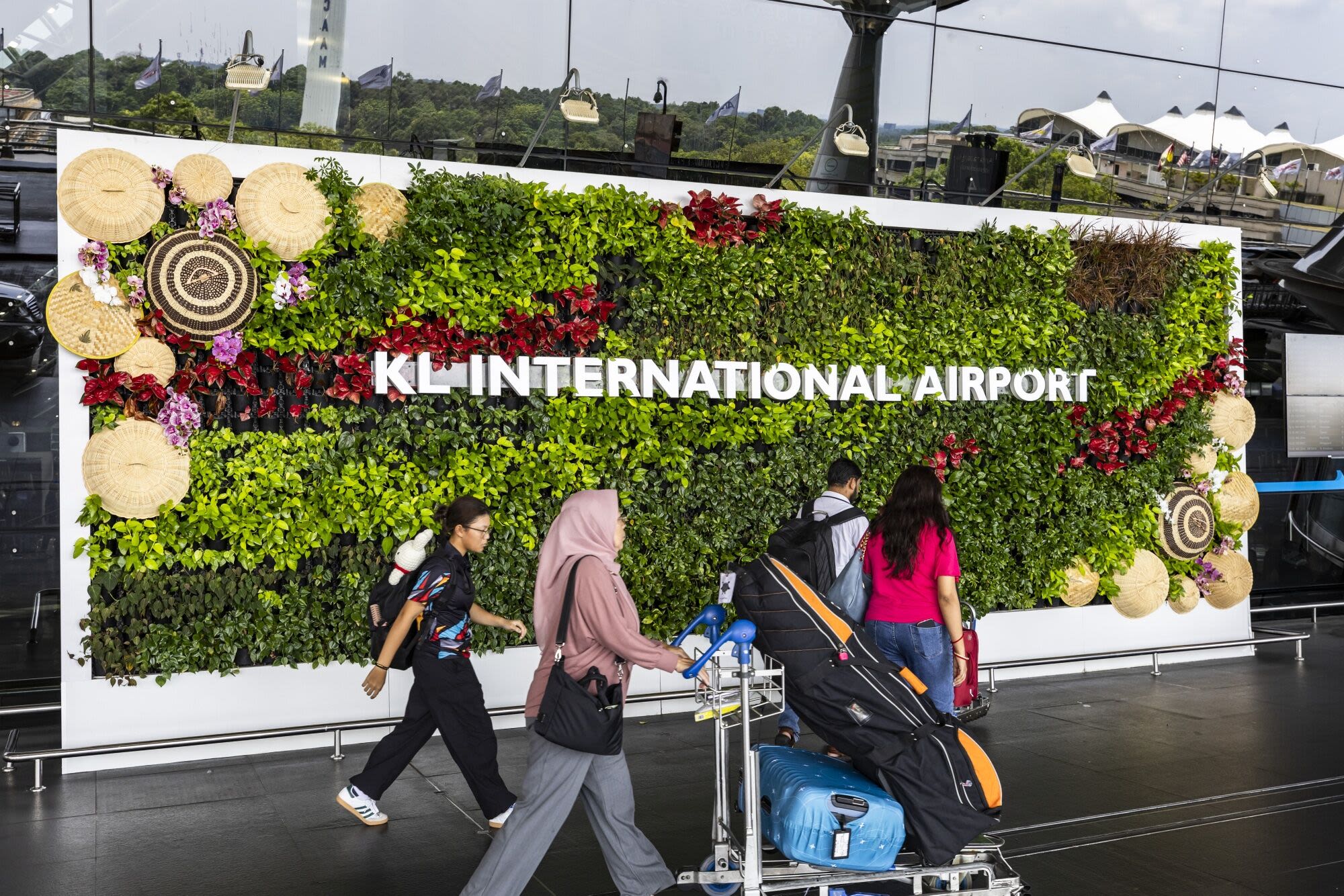 GIP, ADIA Join Khazanah’s Takeover Bid for Malaysia Airports