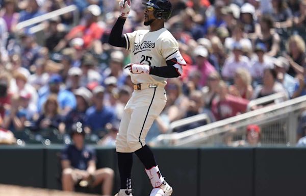 Vázquez homers in 9th inning to give Twins 3-2 win over Astros