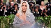 Kim Kardashian prête à tout pour rester jeune, elle a succombé aux injections de sperme de saumon comme Jennifer Aniston