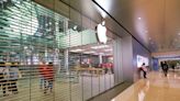 Apple agrees to terms with US store union for first time