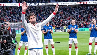 El emotivo homenaje del Atlético a Raúl García: «Siempre serás uno de los nuestros»