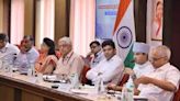 Communications minister Scindia meets telecom stakeholders to lay strategic roadmap for sector's growth - ET Government