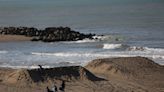 Un show con auspicio oficial quedó en la mira por la alteración de un sector crítico de playa en Mar del Plata