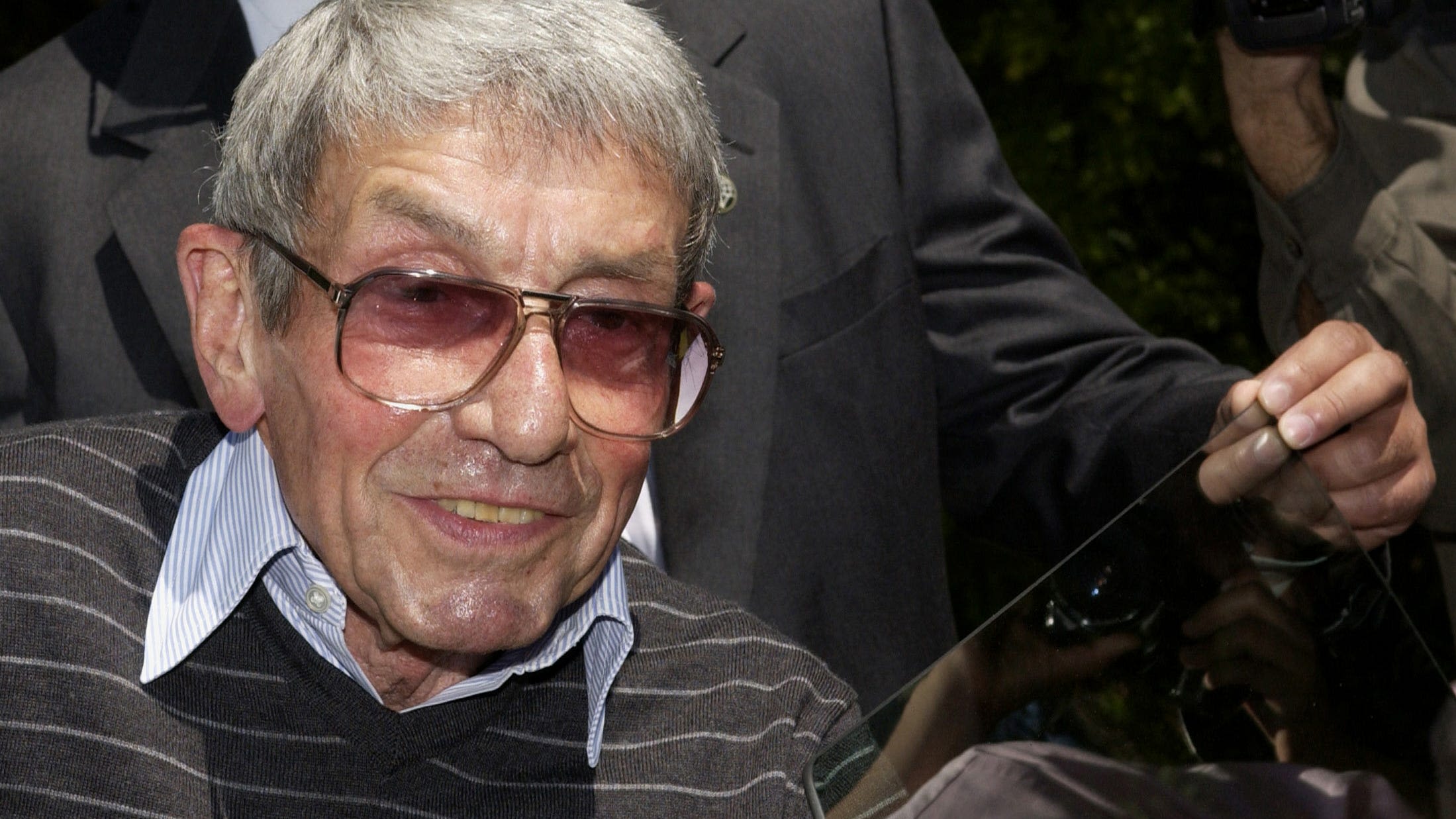 Jay Kanter, veteran Hollywood producer and Marlon Brando agent, dies at 97: Reports