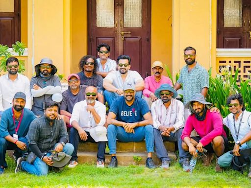 Murali Gopy Shares Picture With L2:Empuraan Crew From Gujarat Schedule