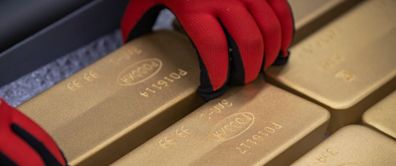 Gold firms as dollar loses footing following Biden withdrawal