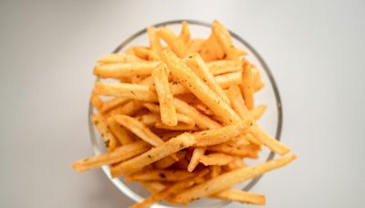 Premium restaurant New York Fries opens in Jersey City