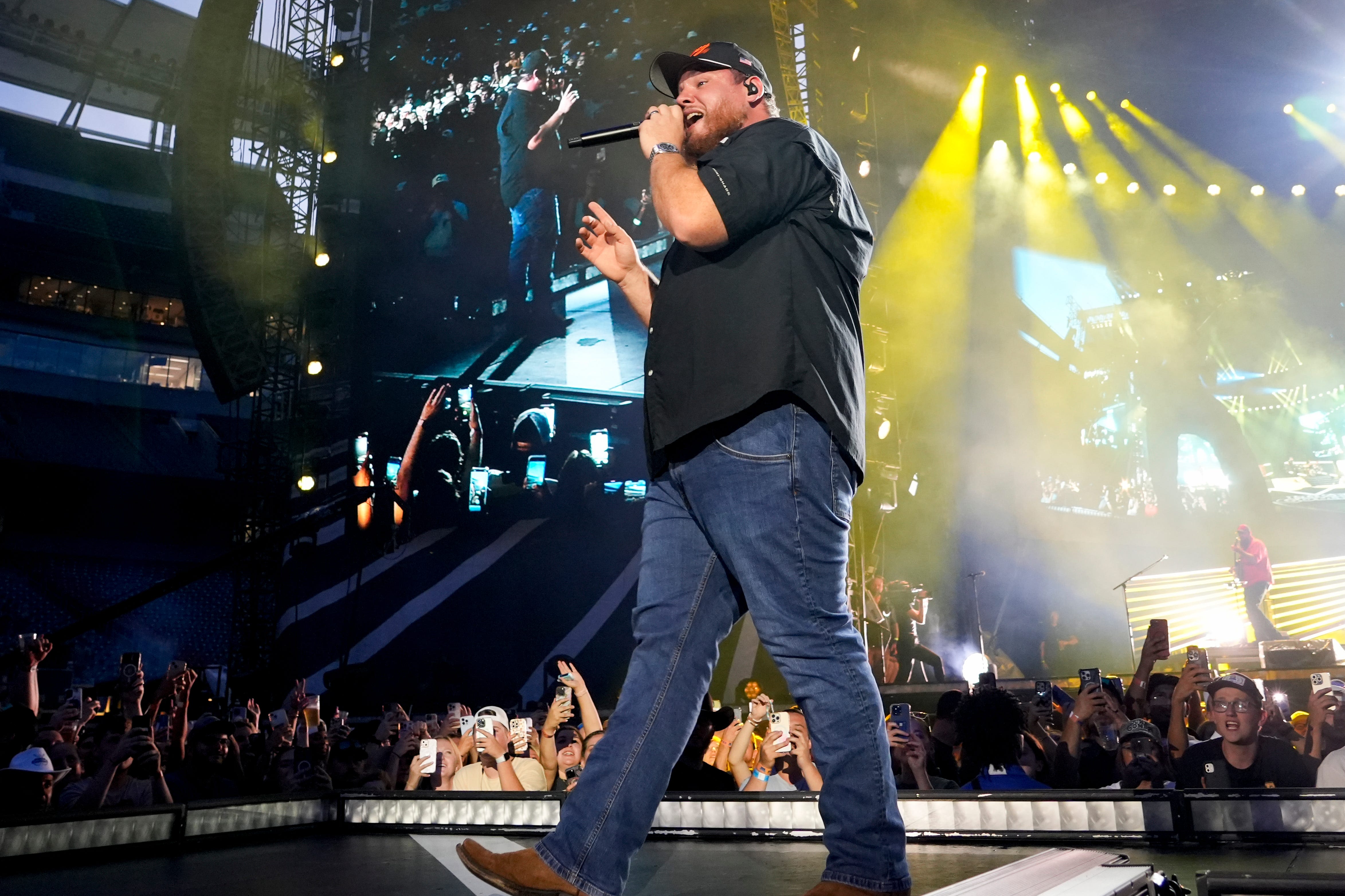 Luke Combs in Cincinnati: Our 6 favorite moments from his 2 massive shows