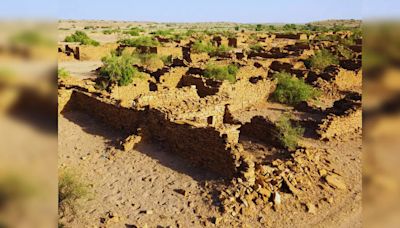 What makes Kuldhara in Jaisalmer one of the most haunted places in India?