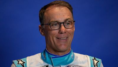 Kevin Harvick picked as NASCAR sub for Larson during Indy 500 practice, qualifying