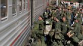 Rusia monta centros de reclutamiento cerca de las fronteras en medio del éxodo de civiles