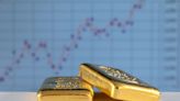 Gold gains reverse after US credit rating downgrade