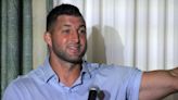 Tim Tebow has prayer brunch in Fort Myers. See photos and what the former UF quarterback said