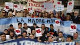 “Necesitamos que nos escuchen”: la madre de Chano encabezó una marcha para reclamar por el cumplimiento de la ley de salud mental