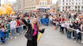 Baño de masas de Olga en Callao como nueva embajadora de ElPozo