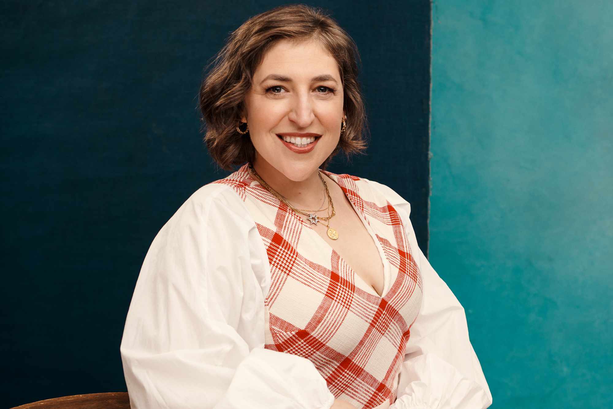 Mayim Bialik Opens Up About Her Latest Project, the Documentary “Mom & Dad's Nipple Factory ”(Exclusive)